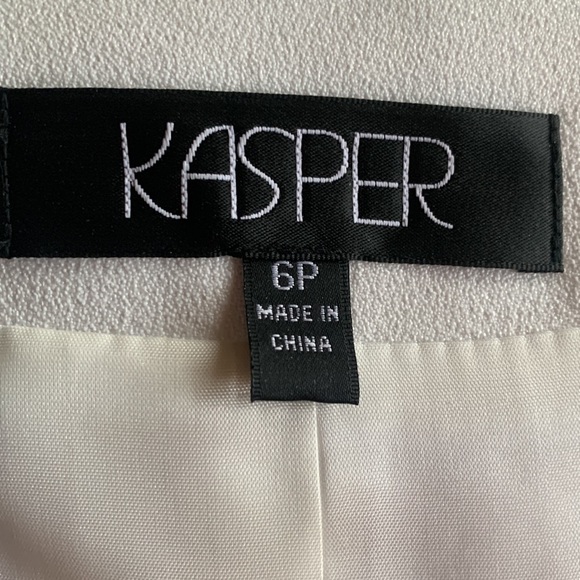 Kasper Lined white jacket with silver “studding” on the front - Picture 6 of 8